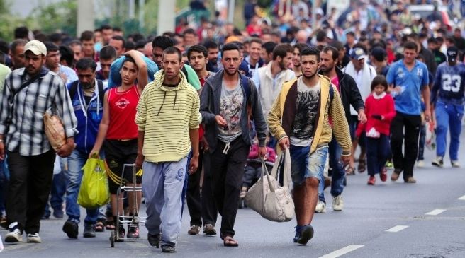  photo Izbjegliak kriza bliskoistoni migranti u invaziji na Europu kao biblijski skakavci_zpsqbualb5p.jpg