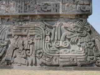 Quetzalcoatl (plumed serpent)Tempel, Images and Photos