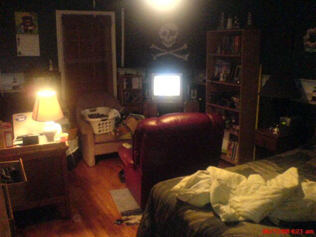 Forum Image: http://i245.photobucket.com/albums/gg48/Lapsus-Angelus/room.jpg