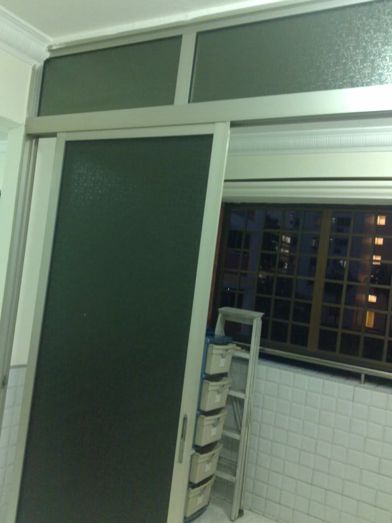 Balcony-LeftHandSideofslidingdoor.jpg