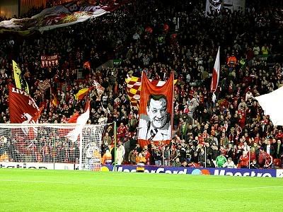 http://i245.photobucket.com/albums/gg50/makrasika/Liverpool-kop-Liverpool-Real-Mad-1.jpg