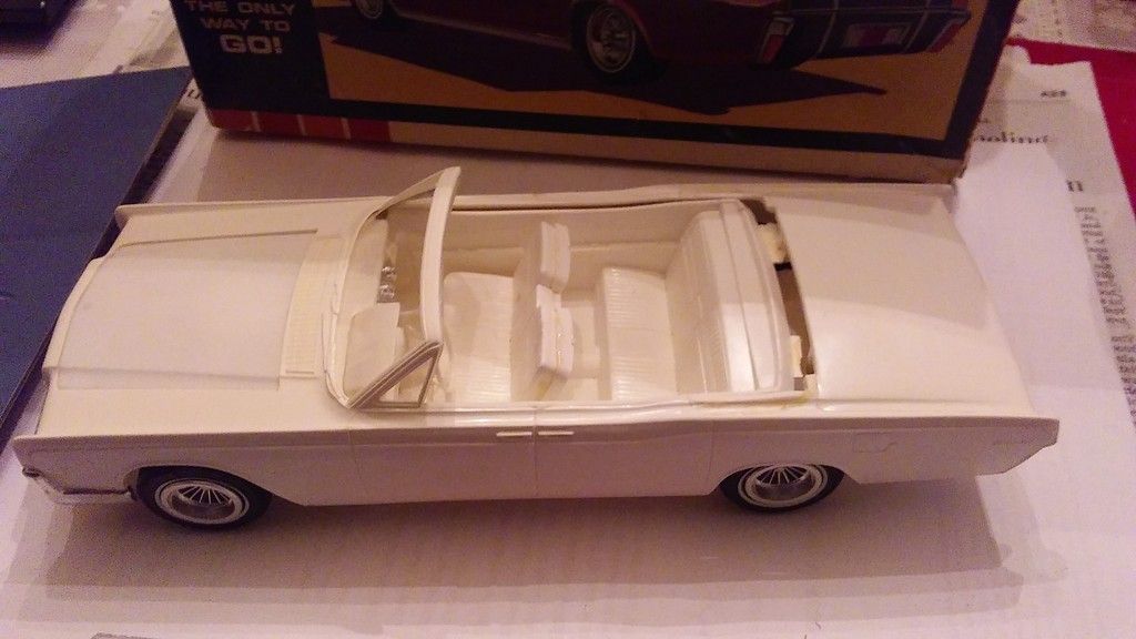 1966%20Lincoln%20Convertible%201%20019_z