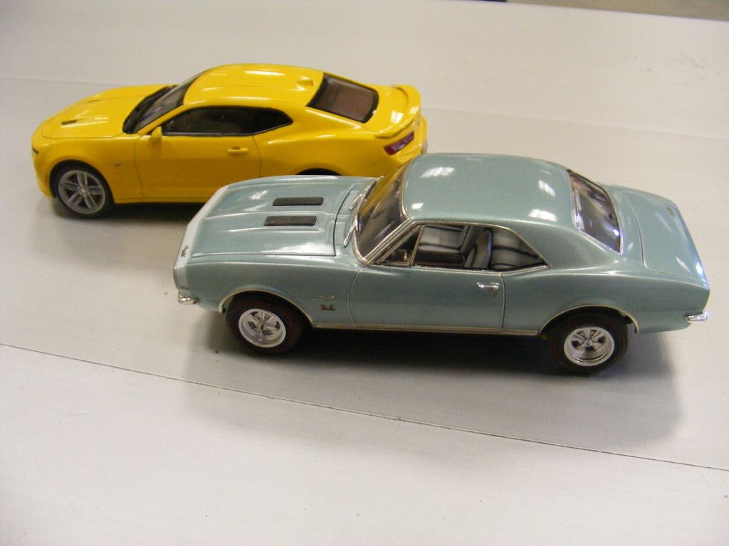 Camaros%20Old%20and%20New%20015_zpsimbto