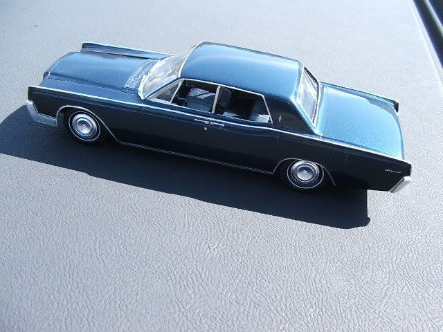 2005_041167LincolnContinental0004.jpg
