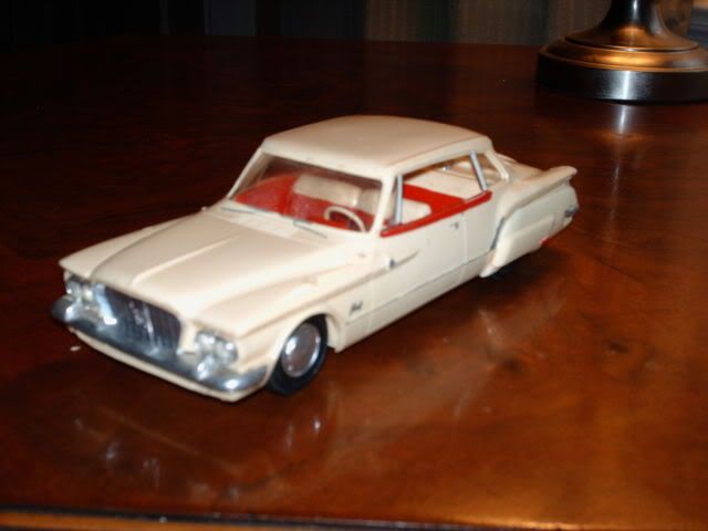 1961PlymouthValiant2DoorHardtopModel.jpg