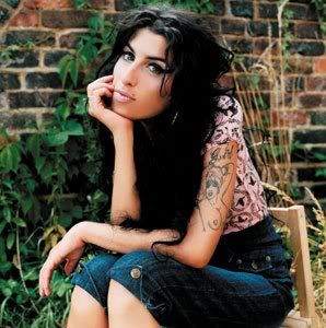 AMY_WINEHOUSE_TIMES_SQUARE_GOSSIP_8