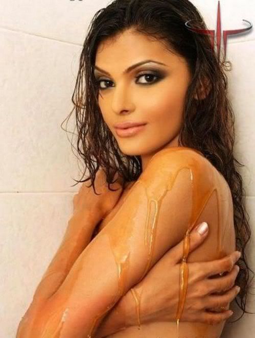 sherlinchopra_004