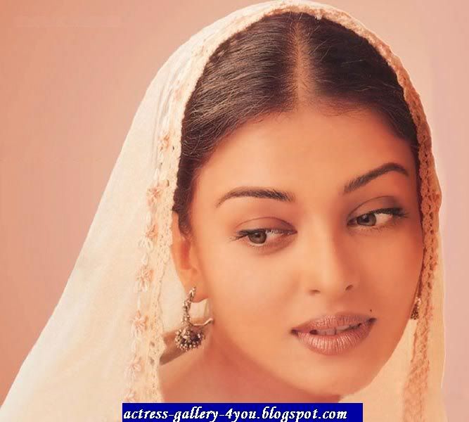 02Beauty Queen Aishwarya Rai hot pictures