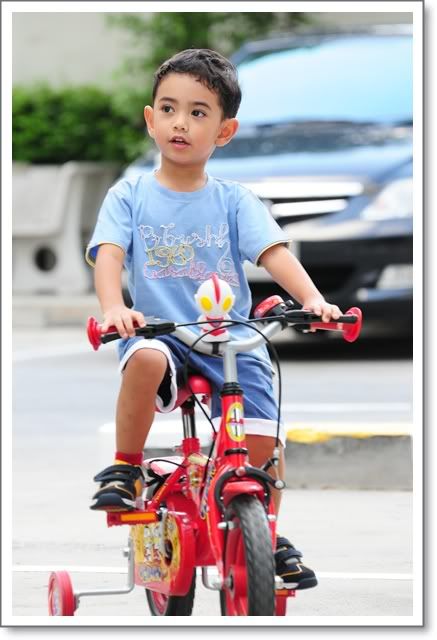 13 มิ ย 52 ขี่จักรยานที่คอน ดครับ