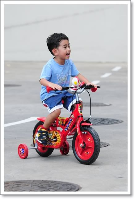 13 มิ ย 52 ขี่จักรยานที่คอน ดครับ