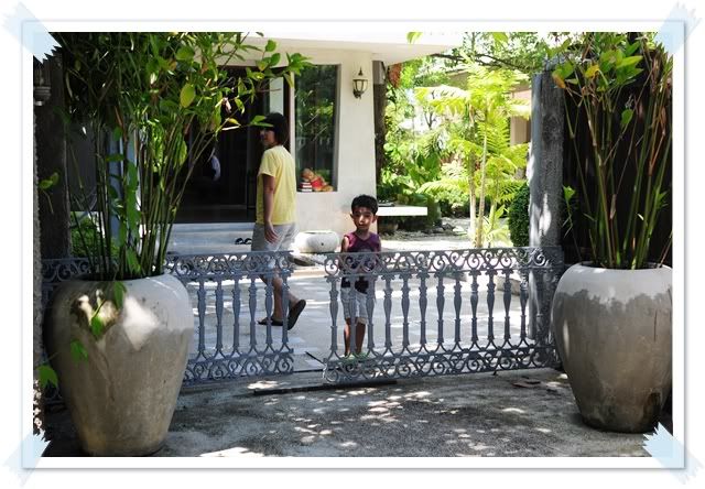 11 ก ค 52 หอสมุดธรรมสมาธิ พุทธมณฑลอีกแล้ว
