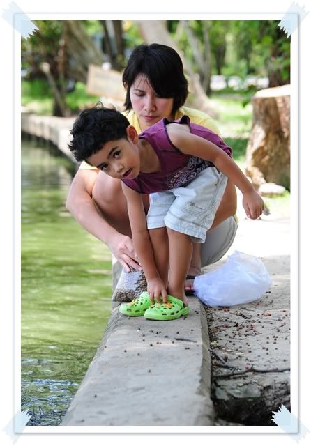 11 ก ค 52 หอสมุดธรรมสมาธิ พุทธมณฑลอีกแล้ว