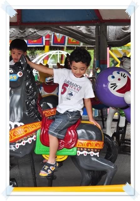7 ส ค 52 งานวันแม่ที่ รงเรียนลูก เที่ยวสวนสยามครับ
