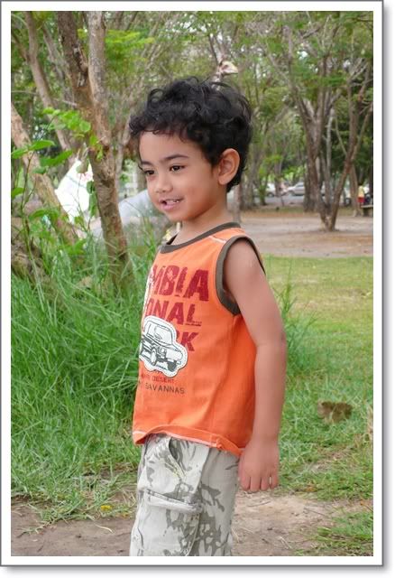 พุทธมณฑล เล่นน้ำที่บ้าน