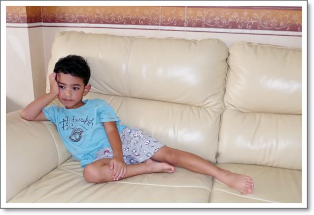 16 มิ ย 52 ติดตามอาการป่วย ลูกหยุดอยู่บ้าน