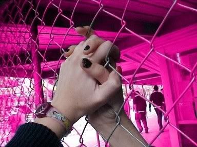 pinkhands1yd8.jpg
