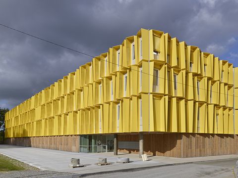 photo 53c8d672c07a805e0800021d_hub-creatic-tetrarc-architects_6-hub_creatic-s-chalmeau_zps029c6ef0.jpg