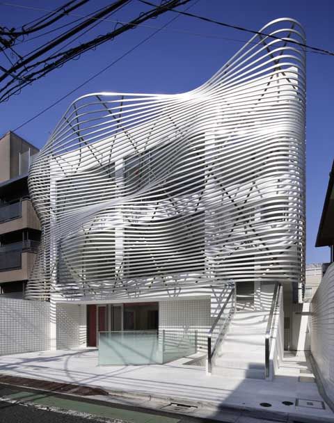 photo 54124b33c07a80a040000066_dear-jingumae-builidng-amano-design-office_dear_jingumae_006_zps0cd5b3b6.jpg