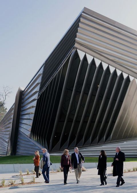 photo dezeen_eli-and-edythe-broad-art-museum-by-zaha-hadid_20_zps57e1c482.jpg