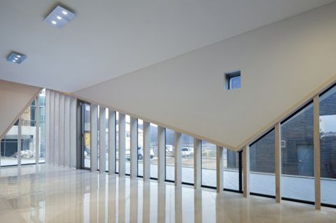 photo visang_house_moon_hoon_18-550x366_zpsa7cf3bfe.jpg