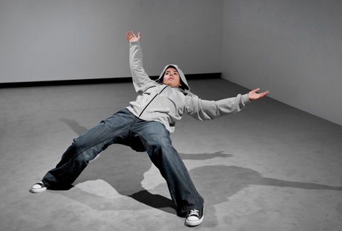 photo XU-ZHEN-In-Just-a-Blink-of-an-Eye-2005-2012-Image-2-Photo-Linda-Nylind1_zpsa24d262c.jpg