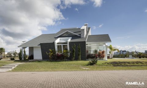 photo shingle_house_ramella_arquitetura_ILikeArch_05-800x533_zps89b71a23.jpg