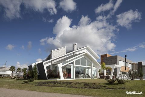 photo shingle_house_ramella_arquitetura_ILikeArch_06-800x533_zps671c2453.jpg