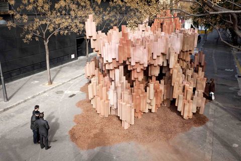 photo 2-corrugated-cardboard-pavilion-in-valencia-by-miguel-arraiz-david-moreno_zps15230328.jpg
