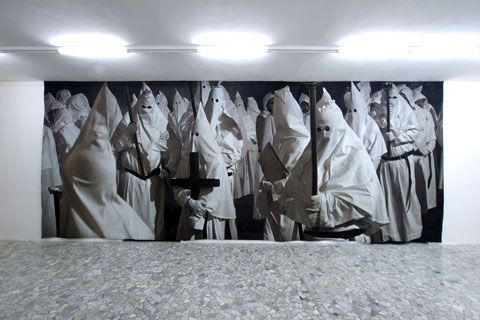 photo CH_2011_Veduta-parziale-della-mostra-4_Galleria-Artiaco_foto-Francesco-Squeglia_zpsd5d3081a.jpg
