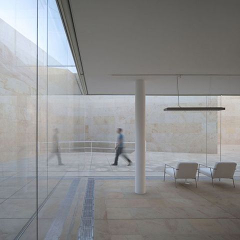 photo dezeen_Offices-for-Junta-de-Castilla-y-Leoacuten-by-Alberto-Campo-Baeza_10_zps489334ee.jpg