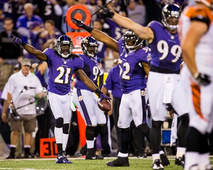 LardariusWebbWeek1vsCIN12_zpse967d33e.jp