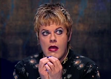 [http://i245.photobucket.com/albums/gg74/roessnakhan/eddie_izzard.jpg]