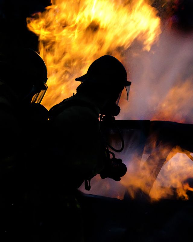 IMAGE: http://i245.photobucket.com/albums/gg77/phillipsl0921/small4_zps9ea522de.jpg