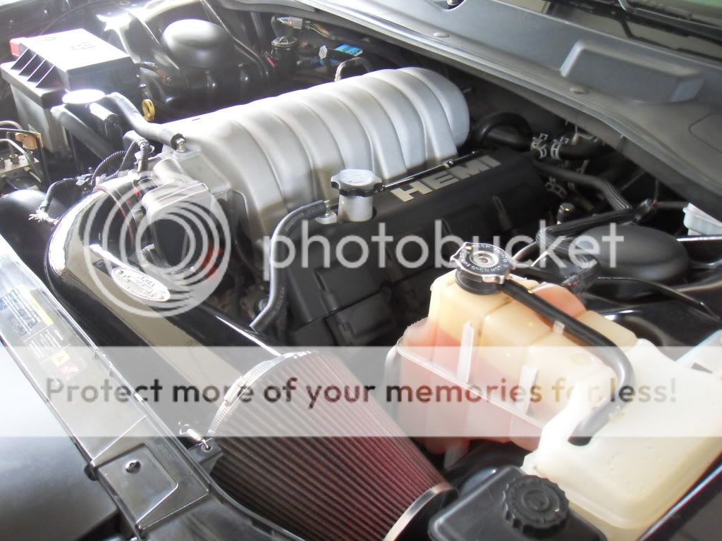 Slowly modding the engine bay | Chrysler 300C & SRT8 Forums